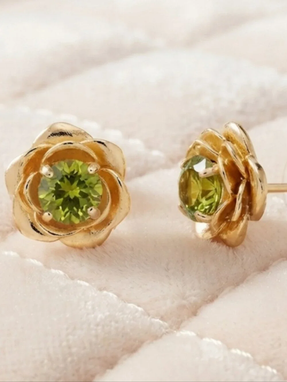 ✨ NWT 14K Gold & 925 Sterling Silver Real Peridot Rose Floral Stud Earrings ✨​